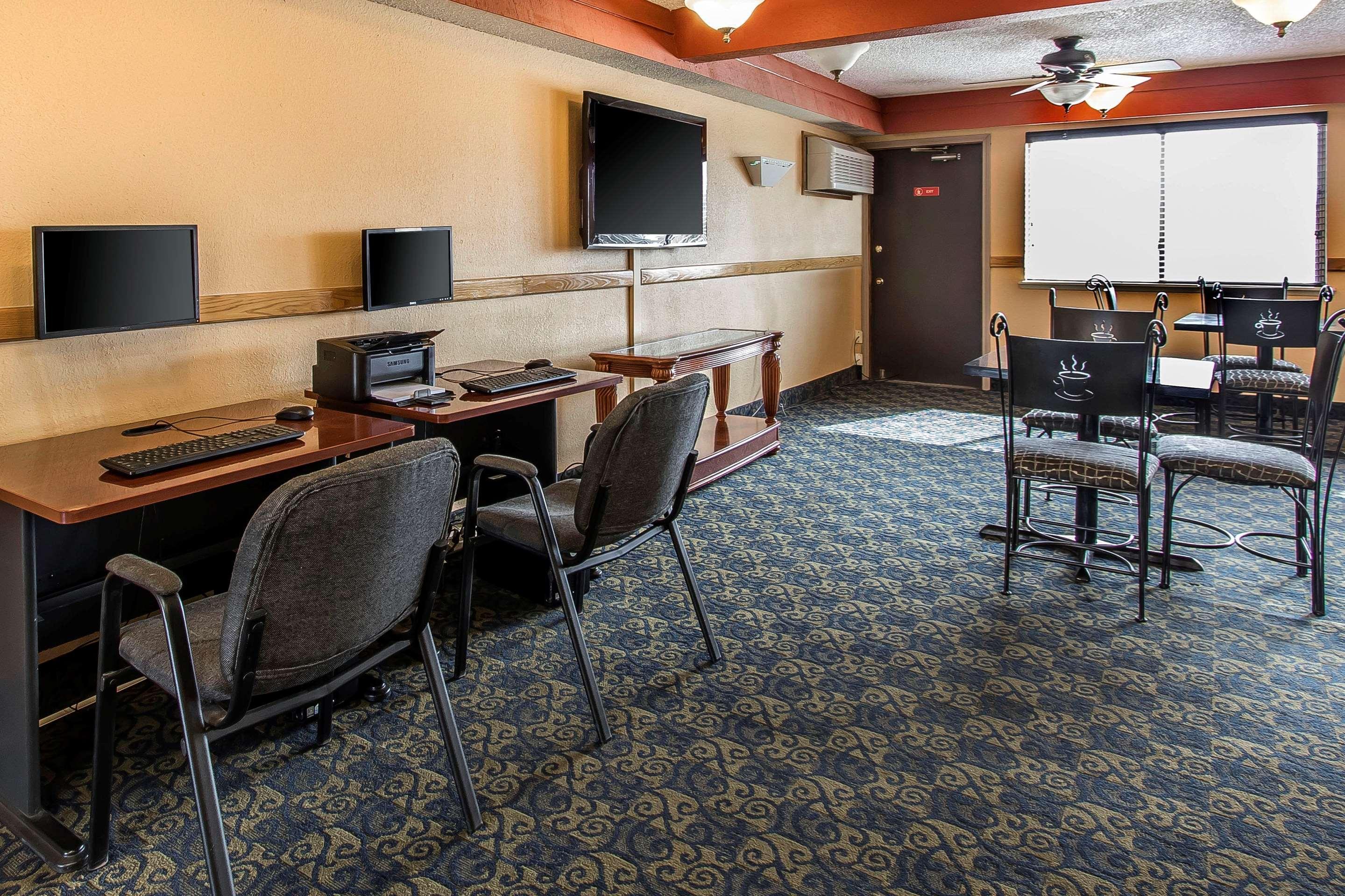 Brentwood Inn Clinton Ngoại thất bức ảnh