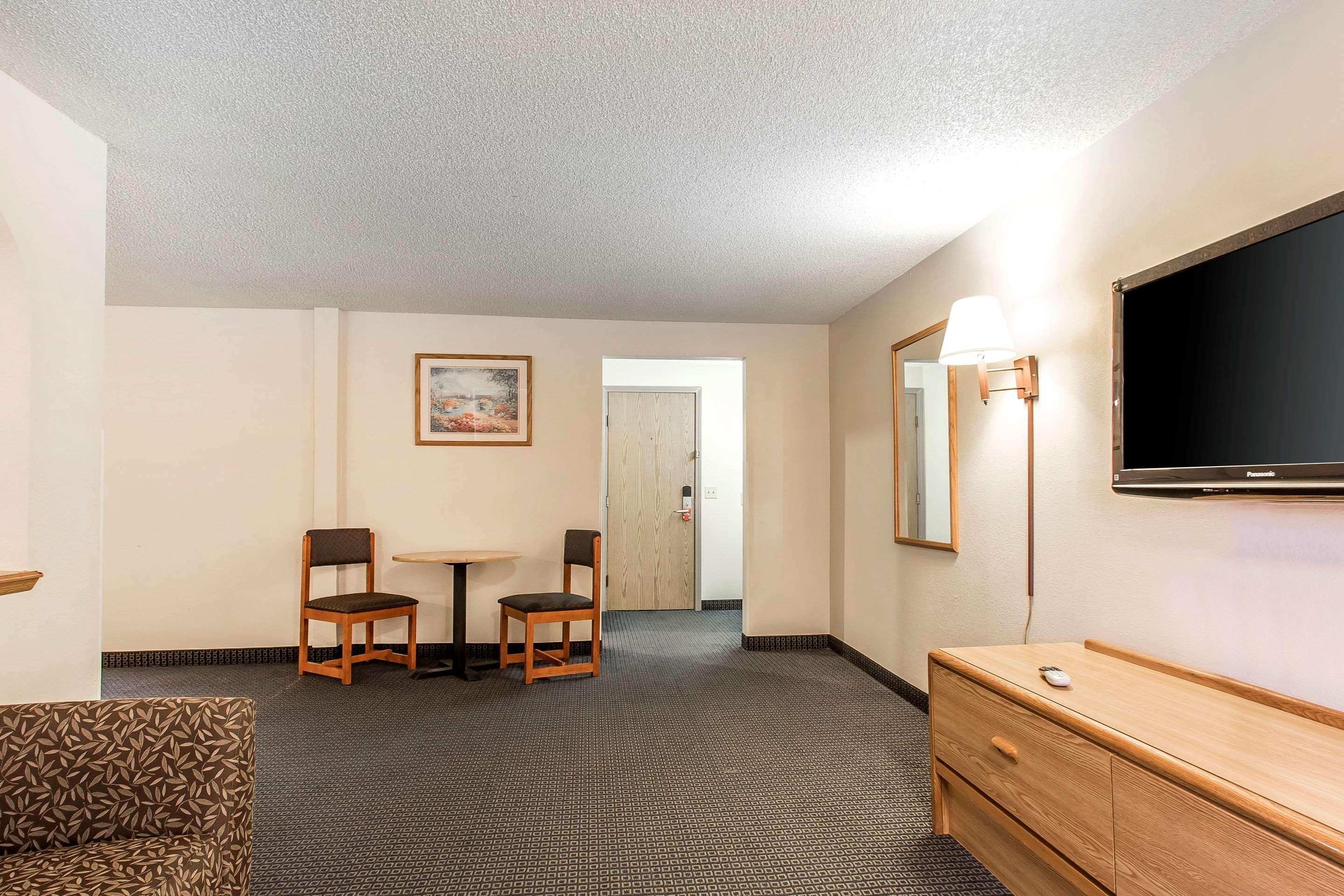 Brentwood Inn Clinton Ngoại thất bức ảnh