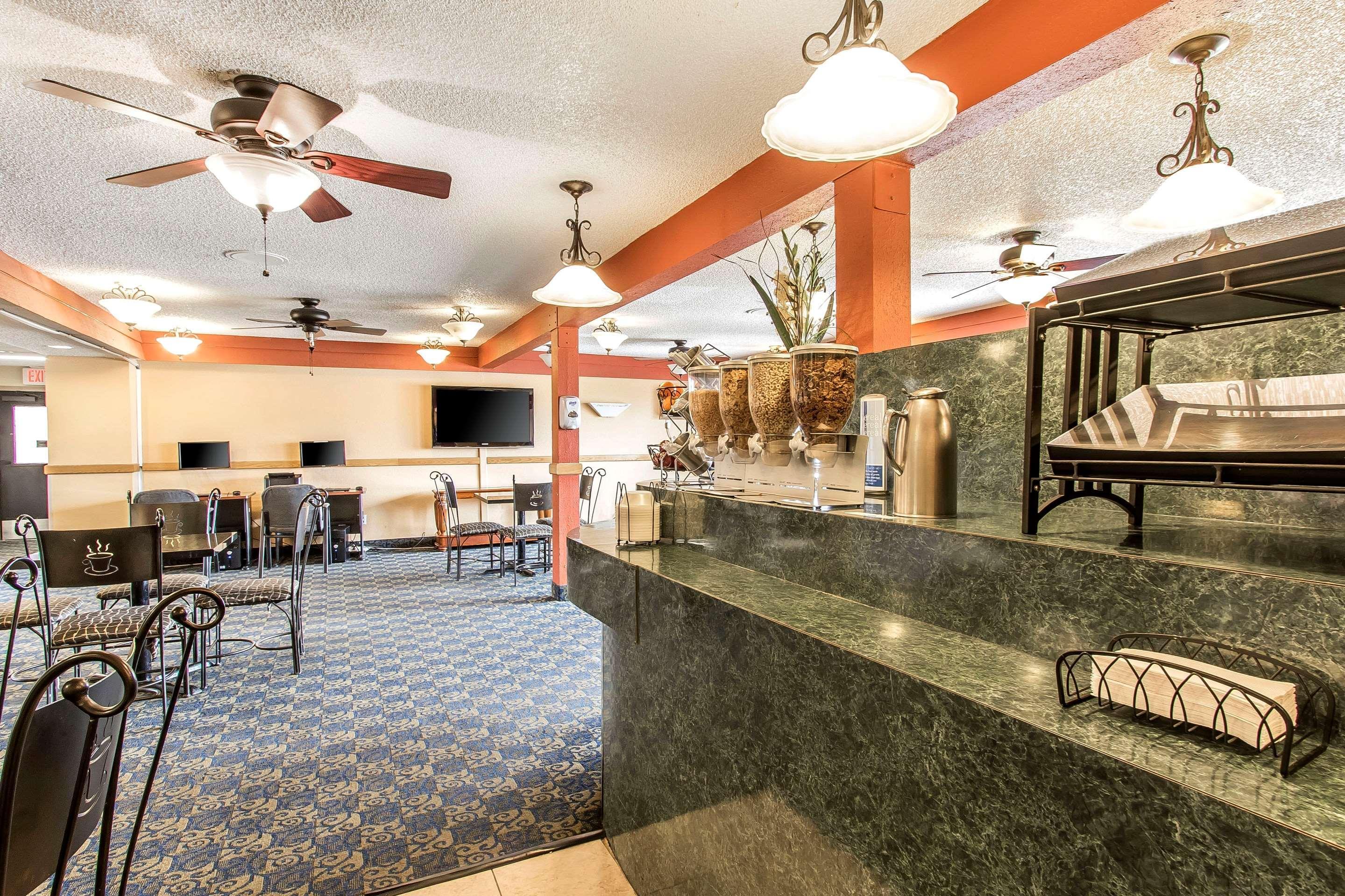 Brentwood Inn Clinton Ngoại thất bức ảnh